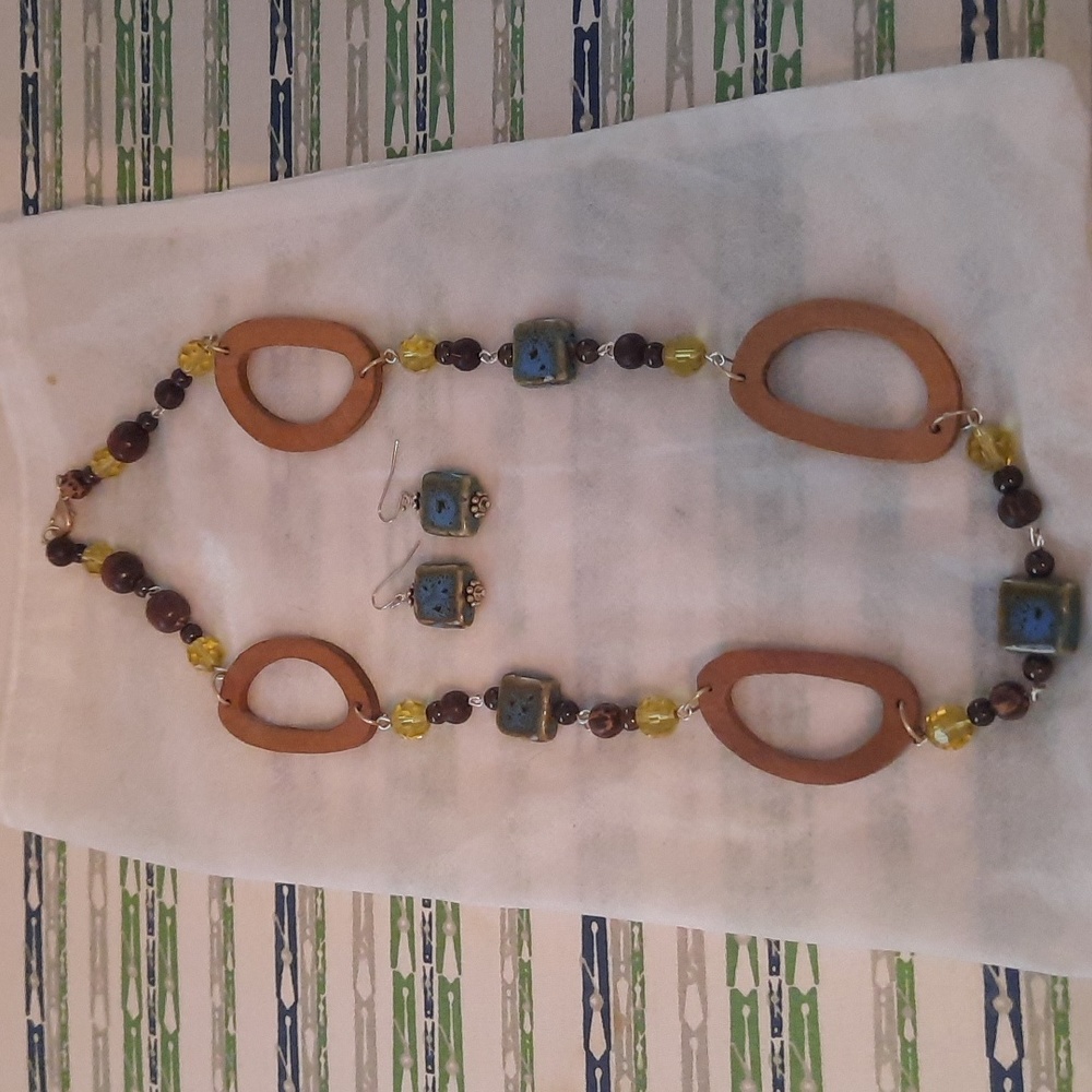 Bead Necklace & Earring set